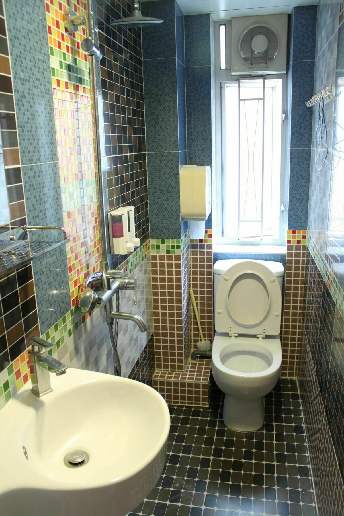 Comfort Hostel Гонконг Экстерьер фото